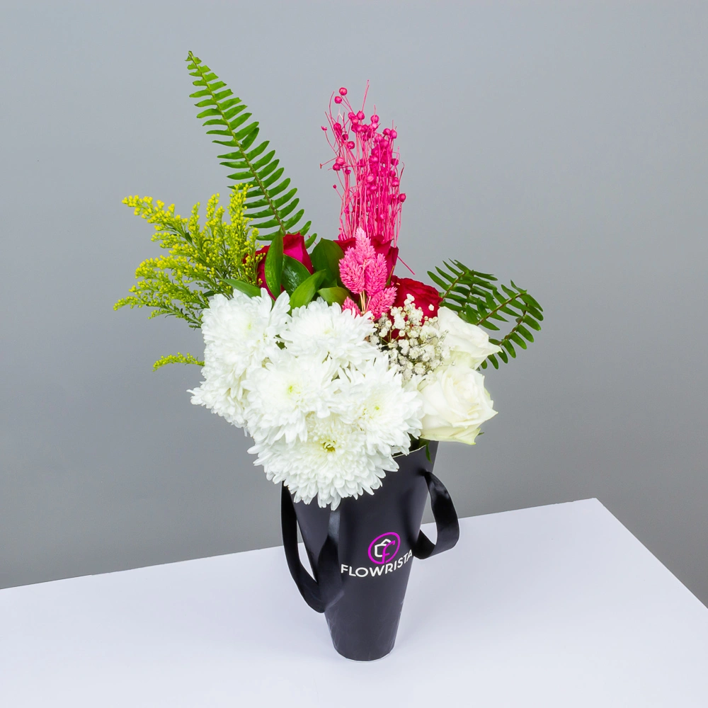 Flowrista online flower Special for Valentine's Day: the meanings of the colors of roses 