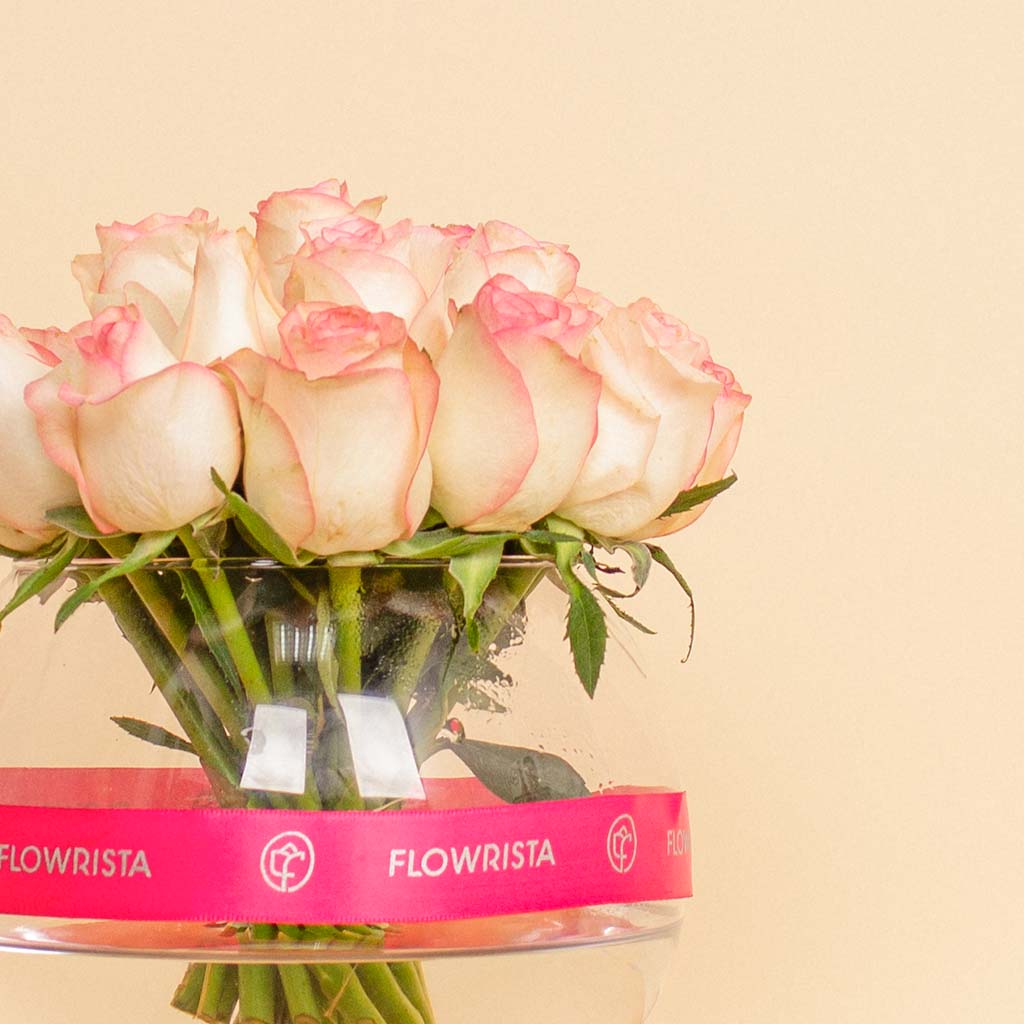 product-image-Light Pink Flowers Vase – 20 Light Pink Flowers