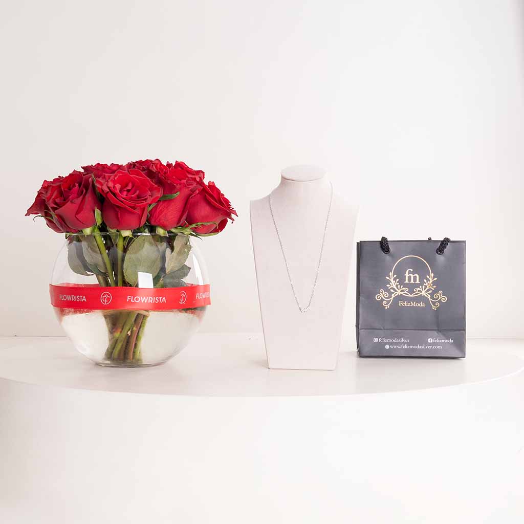 product-image-Felizmoda Three-Flower Silver Necklace & Red Roses Vase