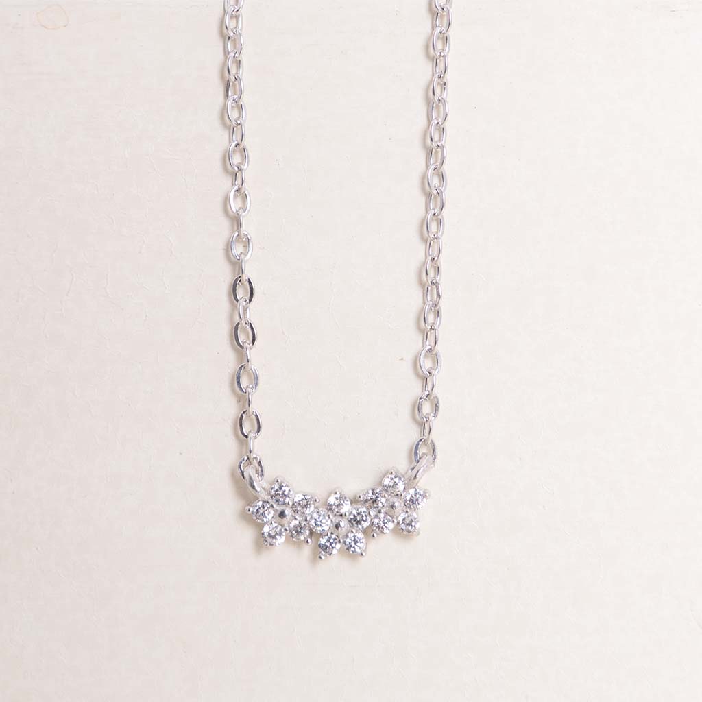product-image-Felizmoda Three-Flower Silver Necklace & Red Roses Bouquet