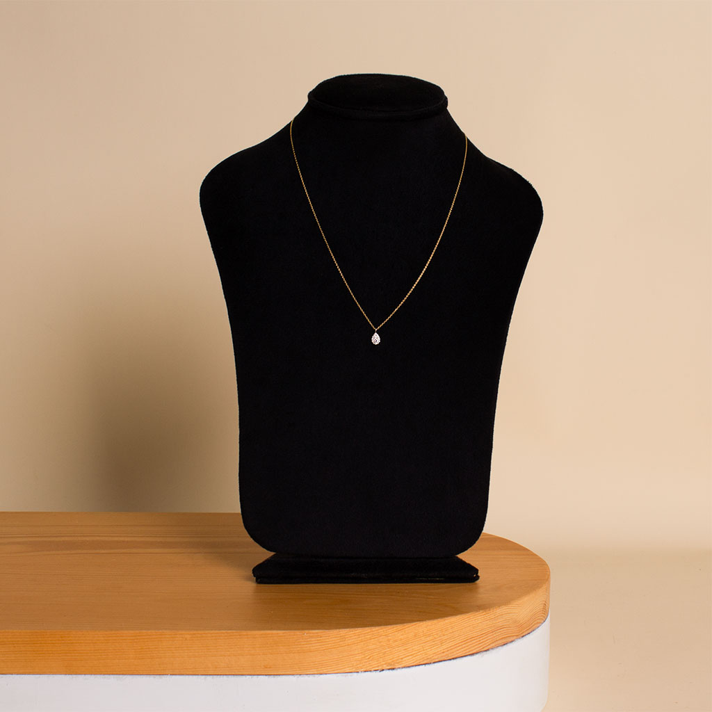 Flowrista Online Flowers Shop Siran Diamond Oval Shaped Necklace 