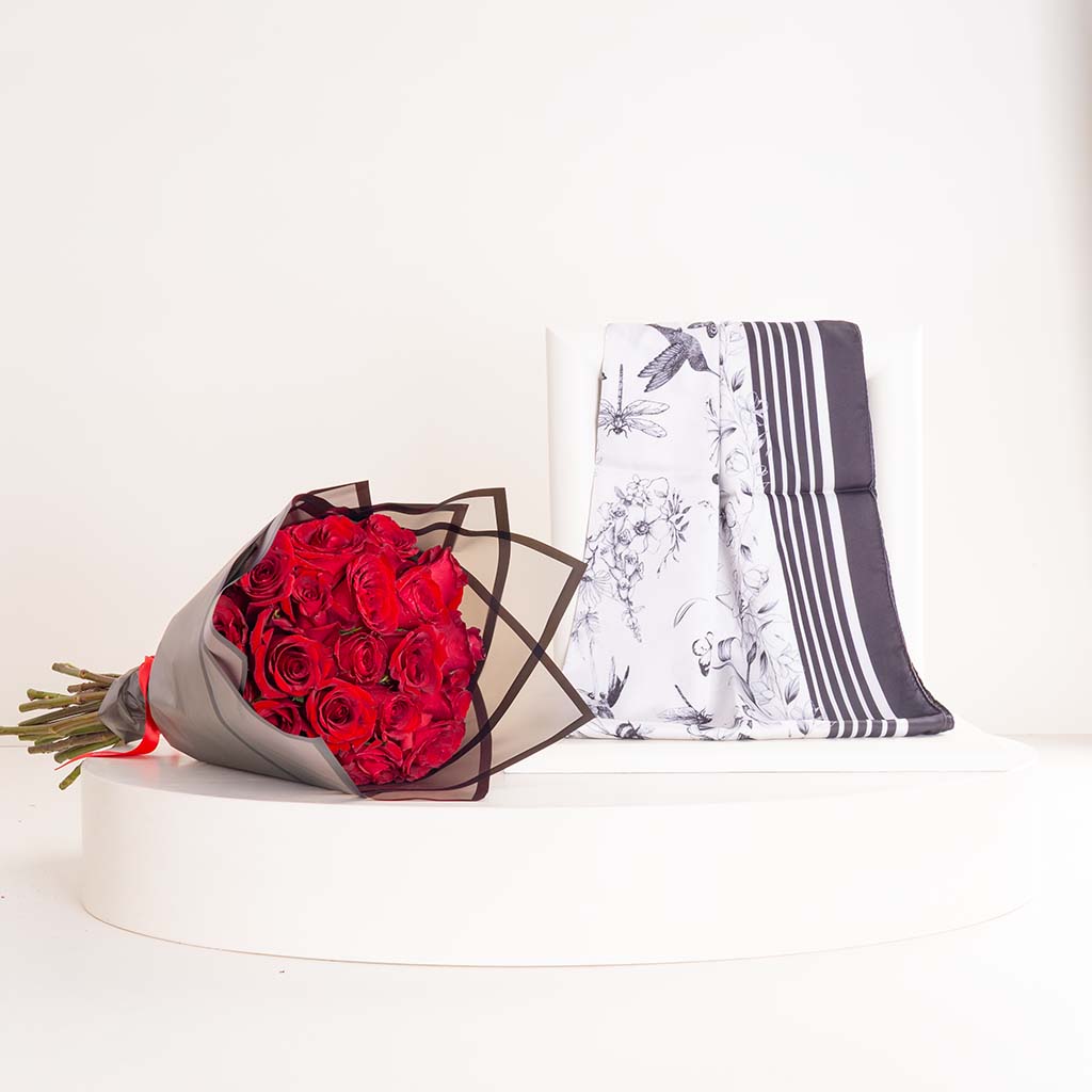 Flowrista Online Flowers Shop سكارف فيلور همس و 20 وردة حمراء