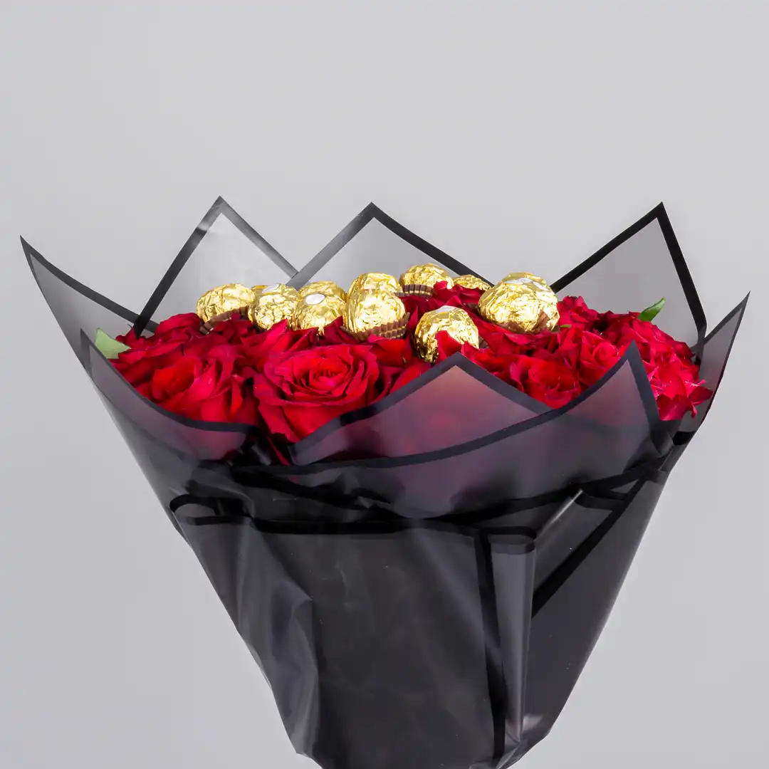 product-image-هدية فاخرة: ورود حمراء مع شوكولاتة فيريرو