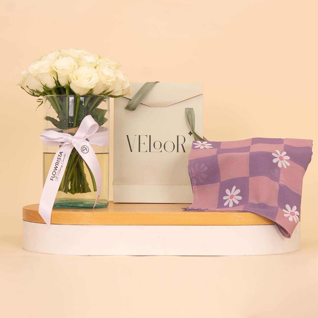 product-image-Verool Plum Scarf with 20 White Roses Vase