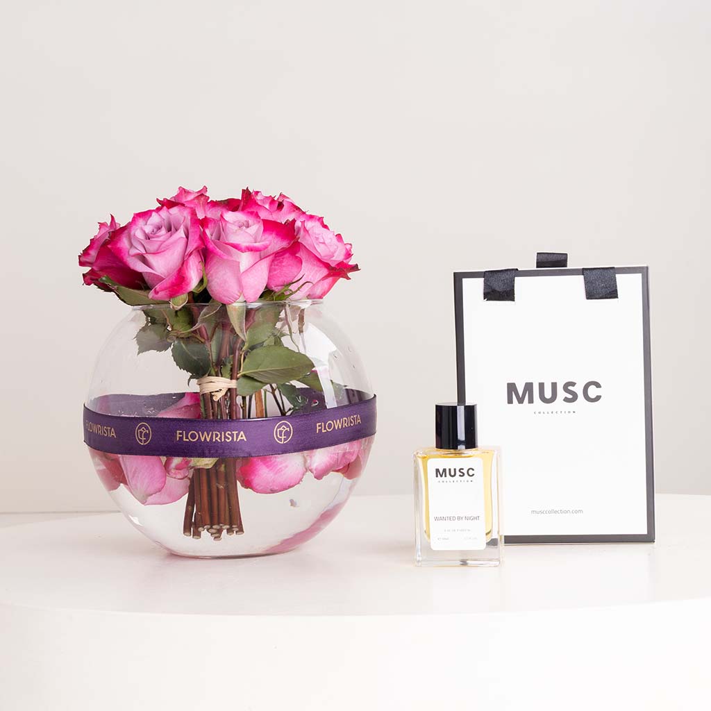 Flowrista Online Flowers Shop عطر مسك وانتد باي نايت مع  مزهرية من الورود البنفسجية