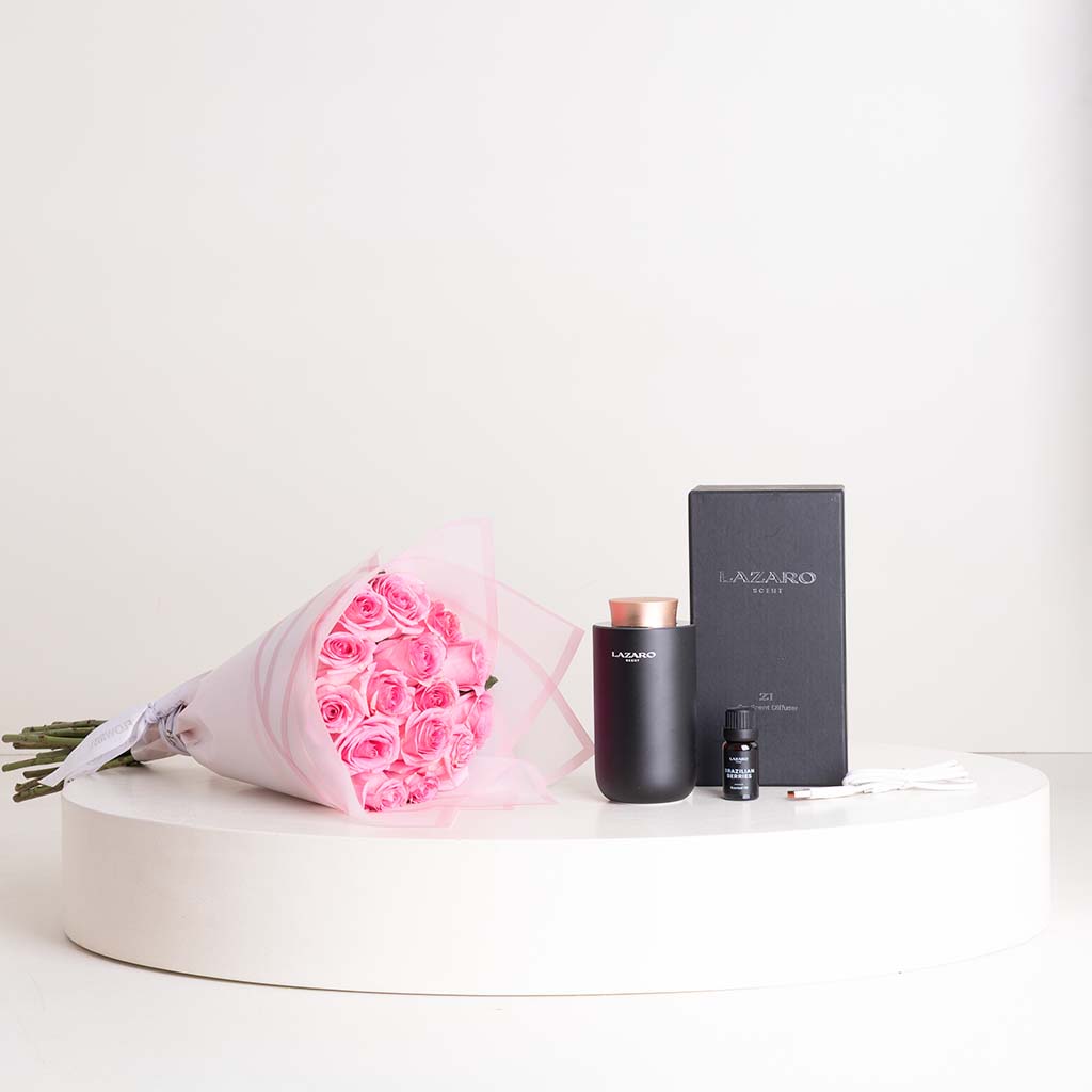 Flowrista Online Flowers Shop معطر جو للسيارة من لازارو وباقة ورود وردية