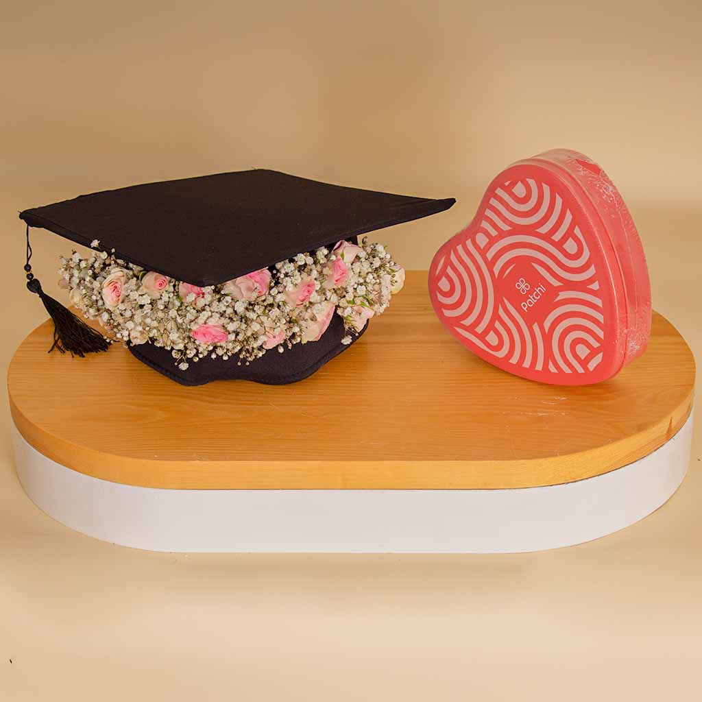 product-image-قبعة تخرج مزينة بالزهور مع شوكولاتة باتشي