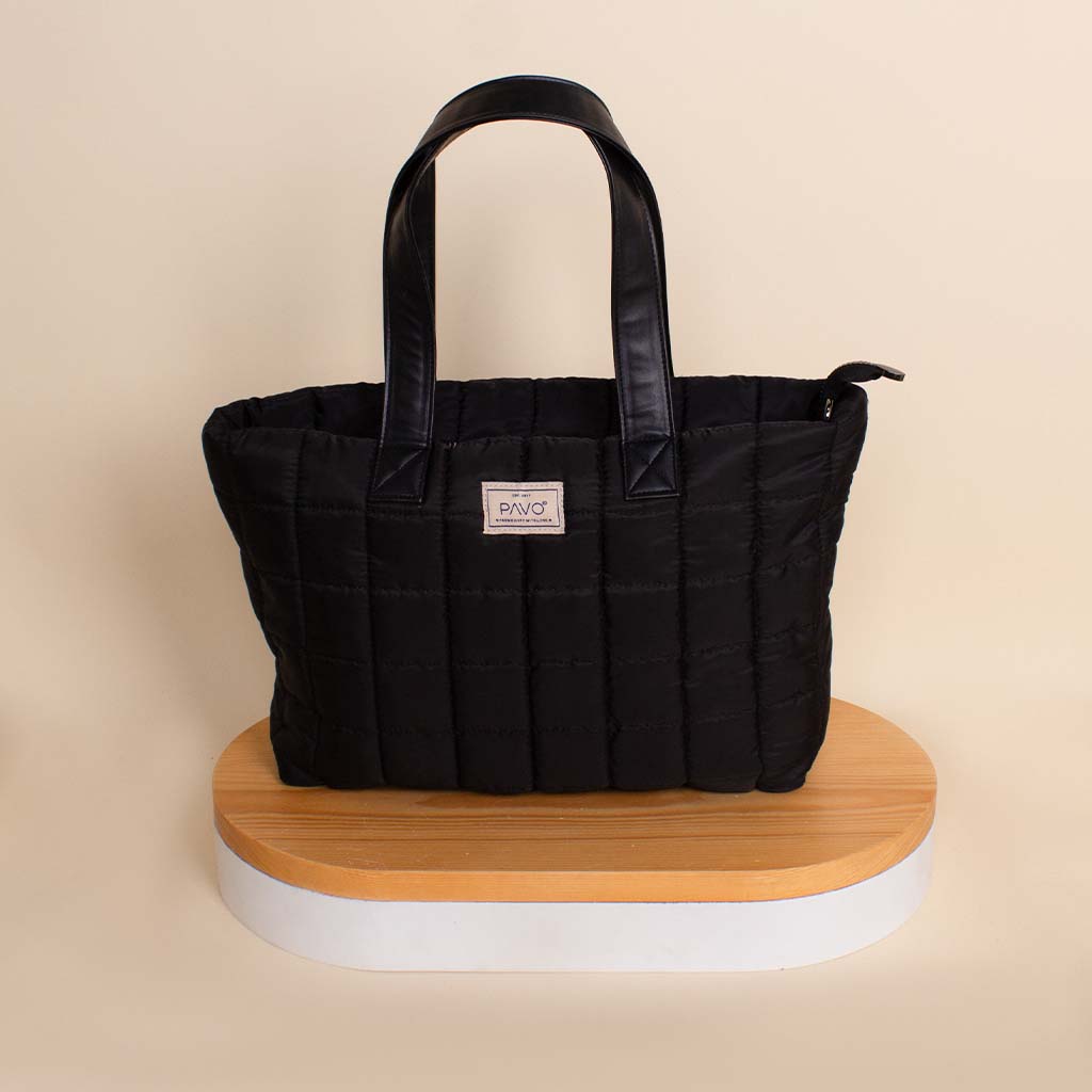 product-image-Pavo Black Tote Bag Handbag And Bouquet of 15 Rose