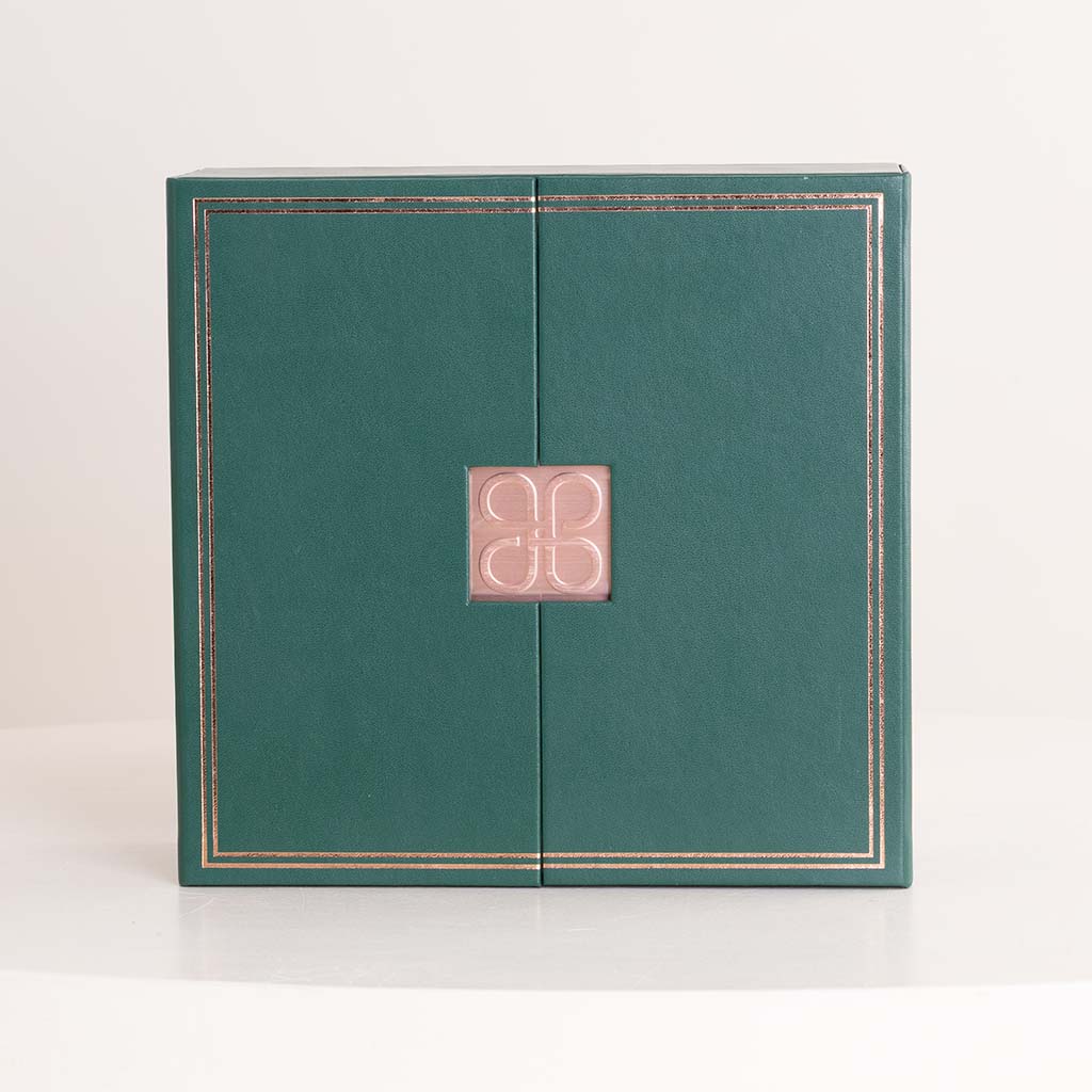 product-image-باتشي ليه سيجنتشرز ٥٦٠ غرام وباقة ورود حمراء
