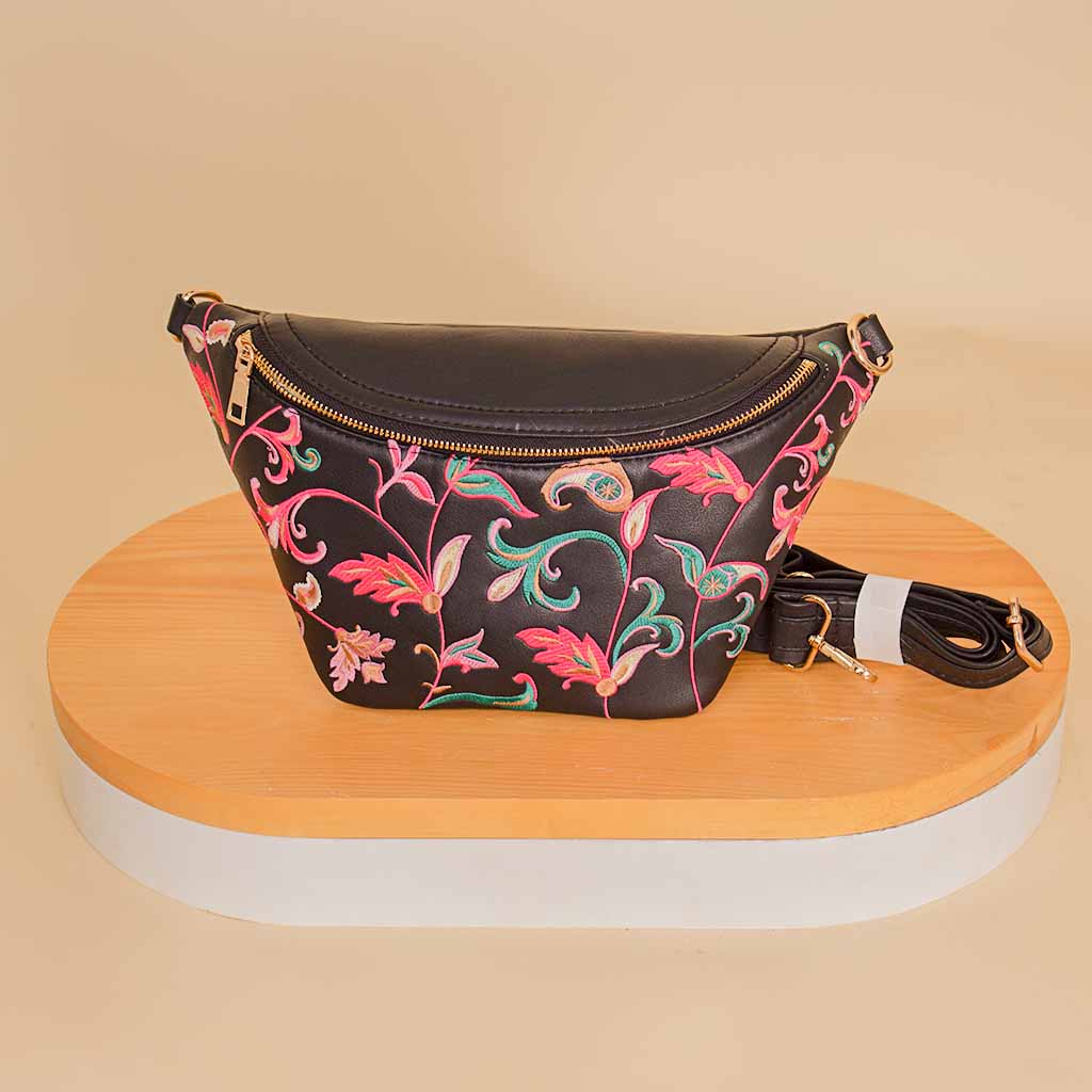 product-image-Pavo Fanny Pack Black With Colorful Flowers