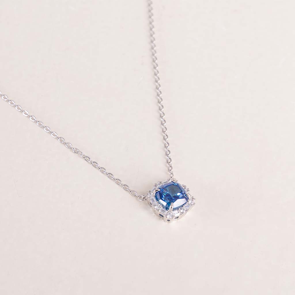 product-image-Markiz Platinum-Plated Blue Zircon Necklace & Red Roses Bouquet