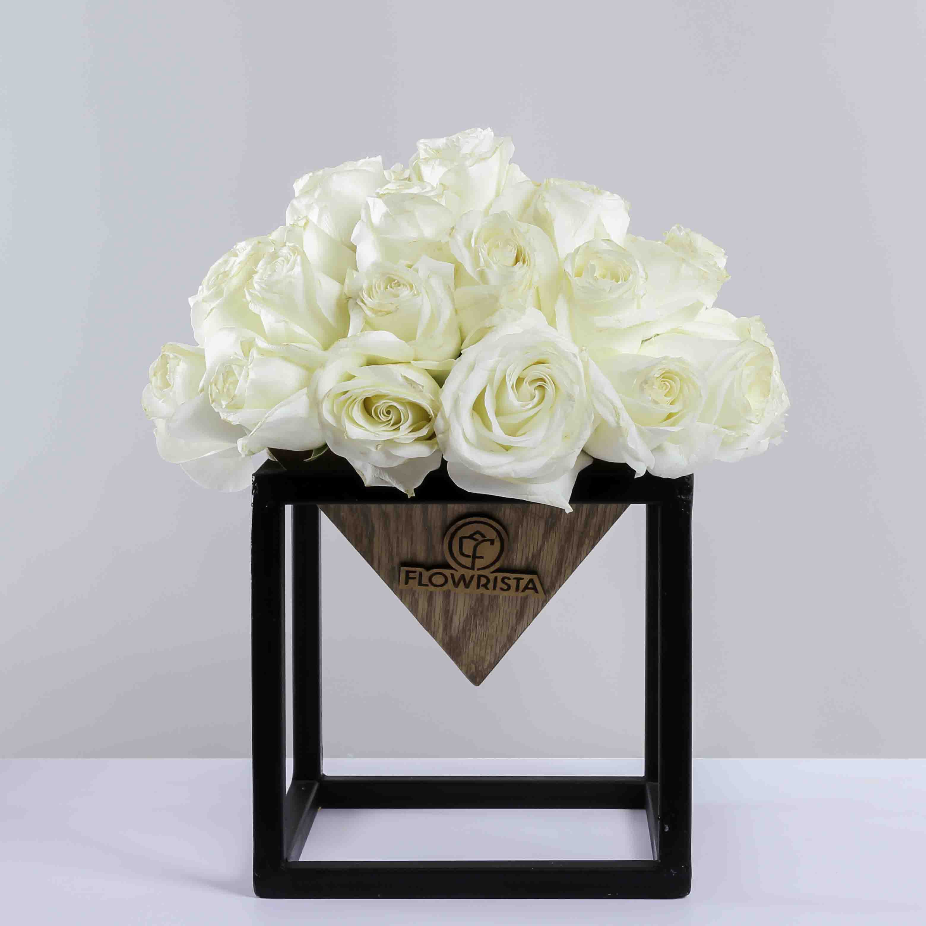 product-image-Pyramid Box