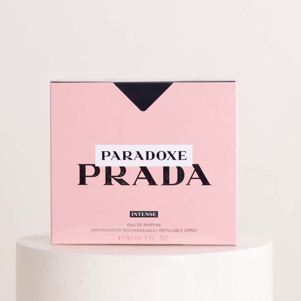 product-image-عطر برادا بارادوكس انتينس 90 مل وباقة ورود حمراء