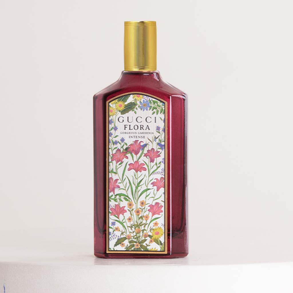 product-image-عطر غوتشي فلورا جورجيوس غاردينيا المركز 100 مل وباقة زهور ريفايفل من 15 وردة