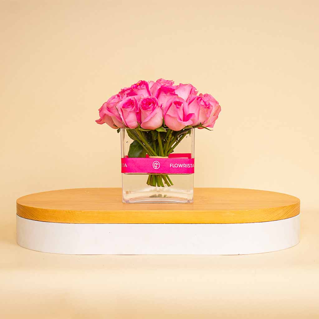 product-image-Cube Vase with 20 Pink Roses