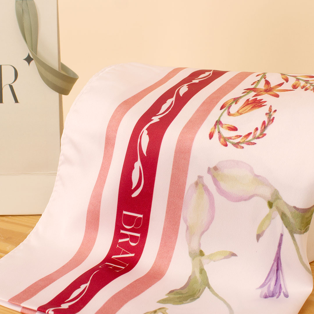 product-image-Veloor Rouge Scarf