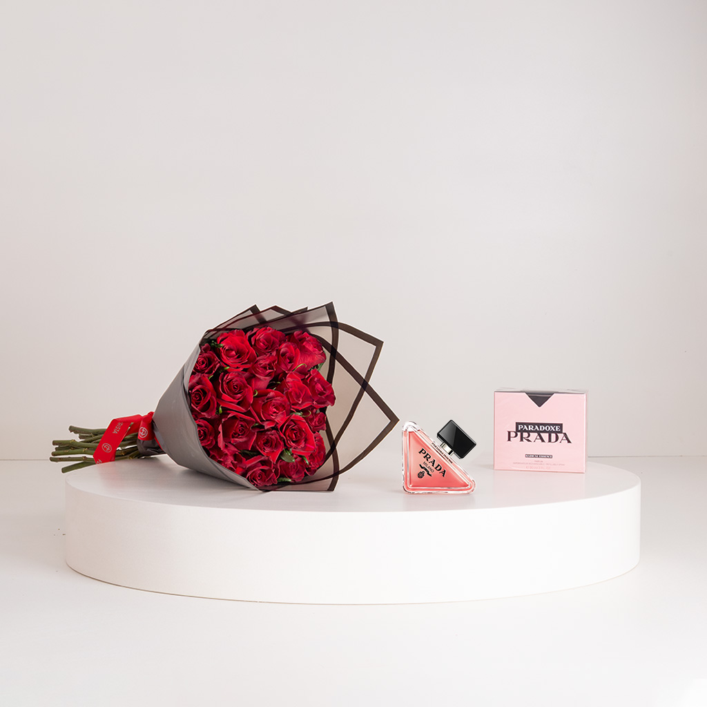product-image-Prada Paradoxe Radical Essence Parfum 50ml & 15 Red Roses Bouquet
