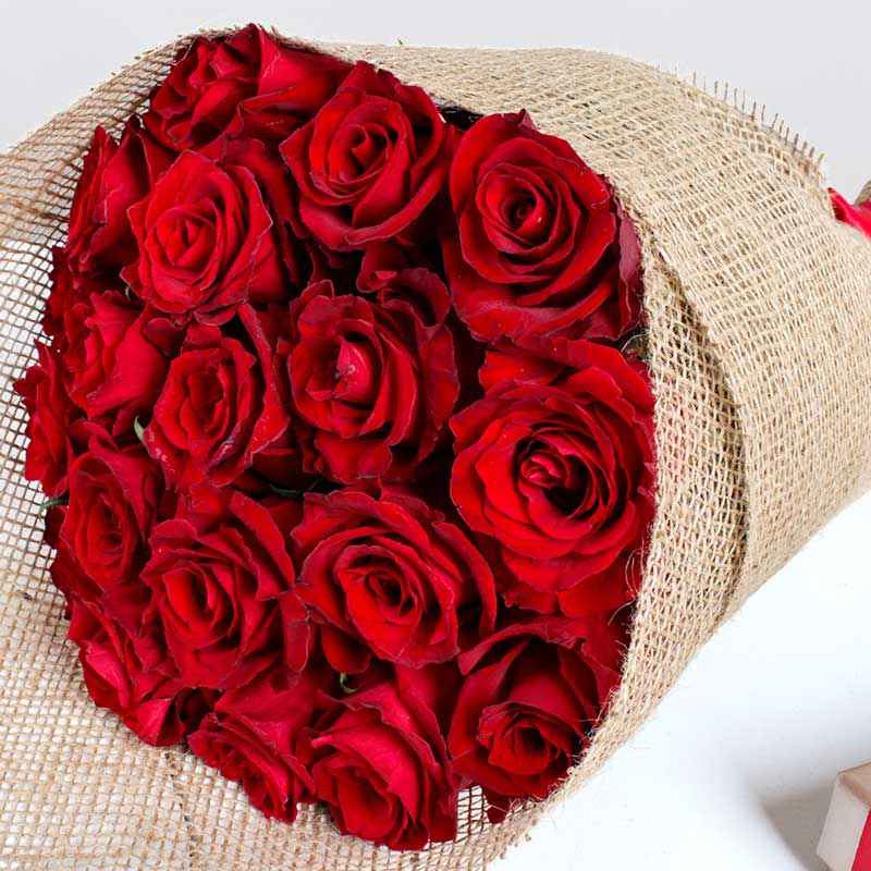 product-image-House of Cocoa Chocolate Box 32pieces and 20 red roses