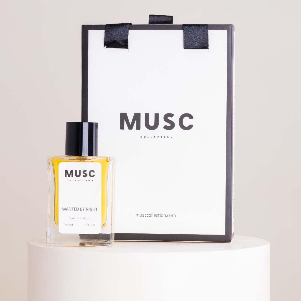 product-image-عطر مسك وانتد باي نايت مع  مزهرية من الورود البنفسجية