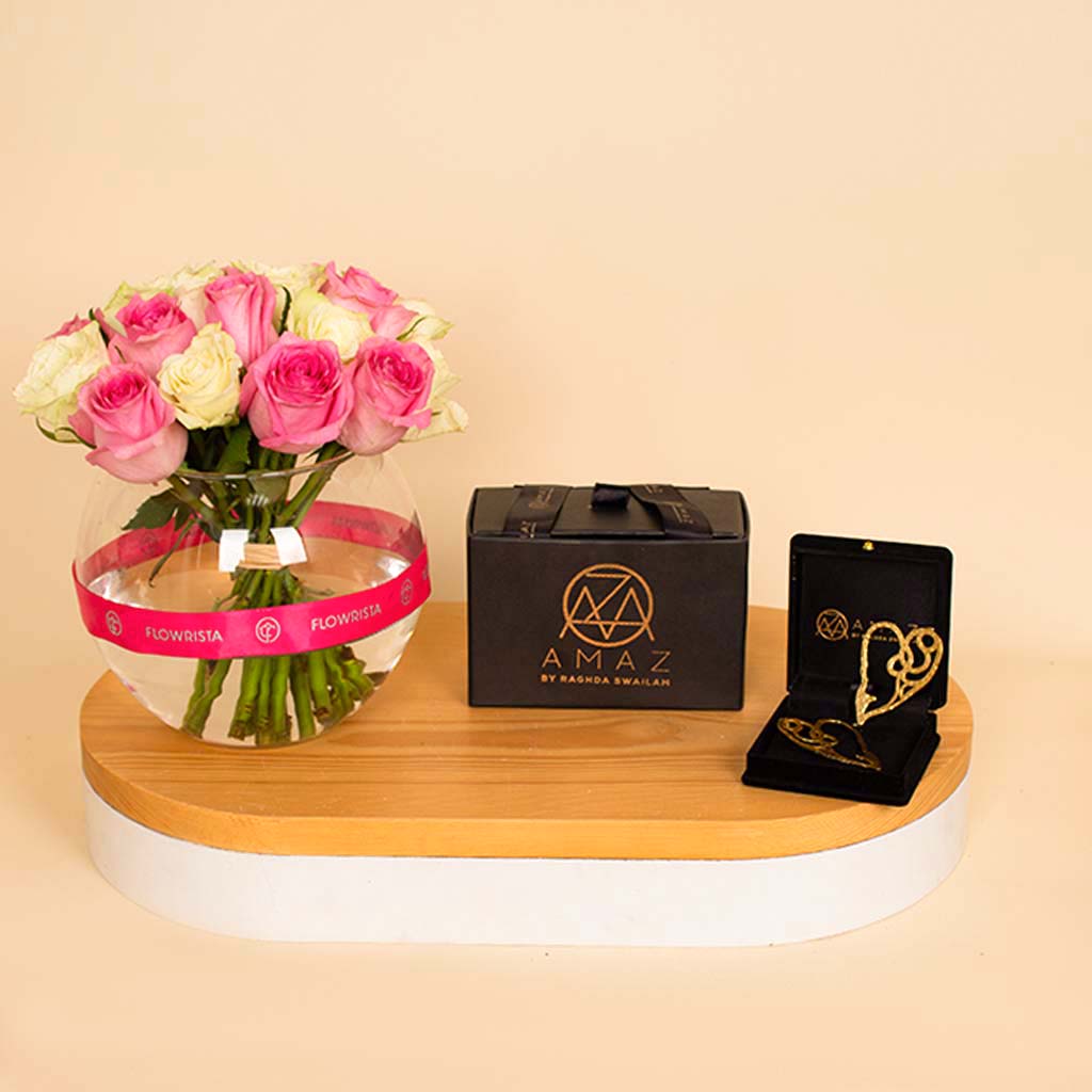 product-image-Amaz Eternal Love Earring & 20 Mix Roses