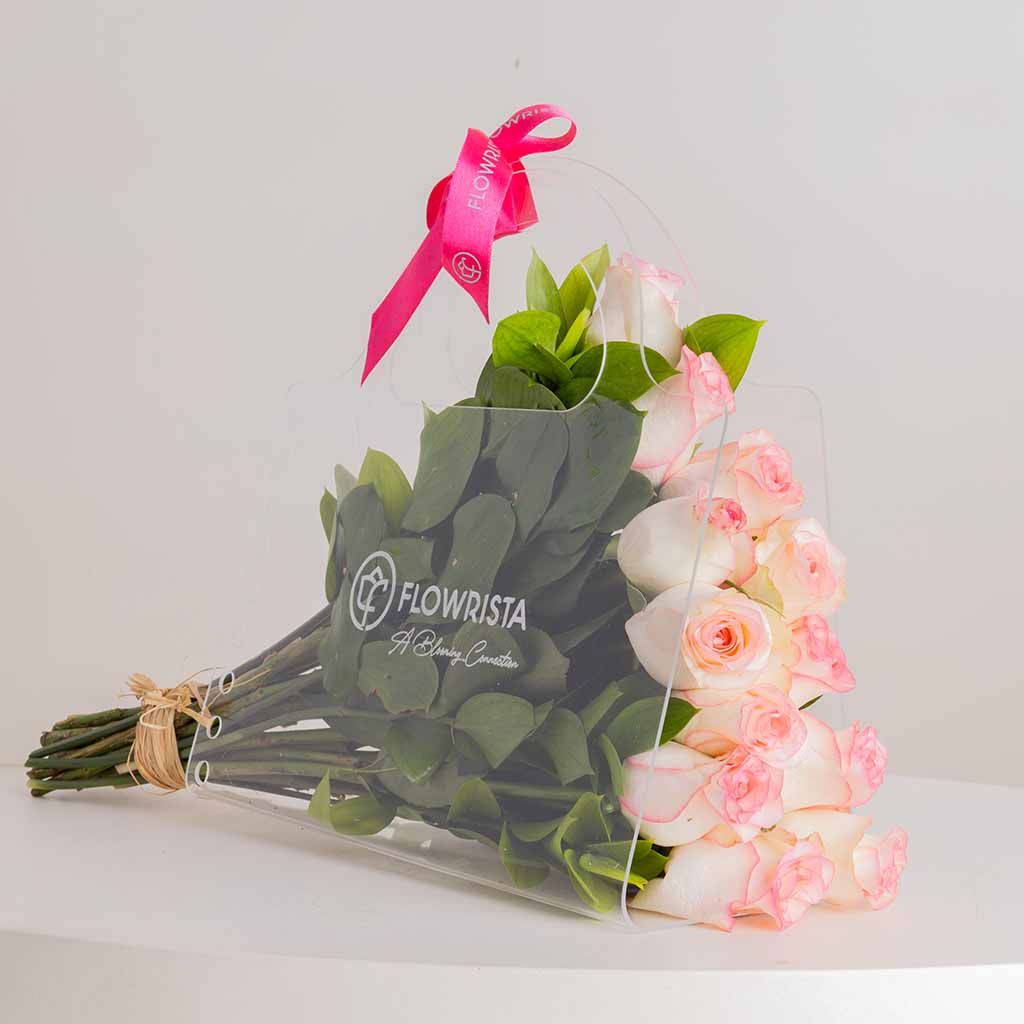 Flowrista Online Flowers Shop شنطة ميكس الورد البمبي والأبيض