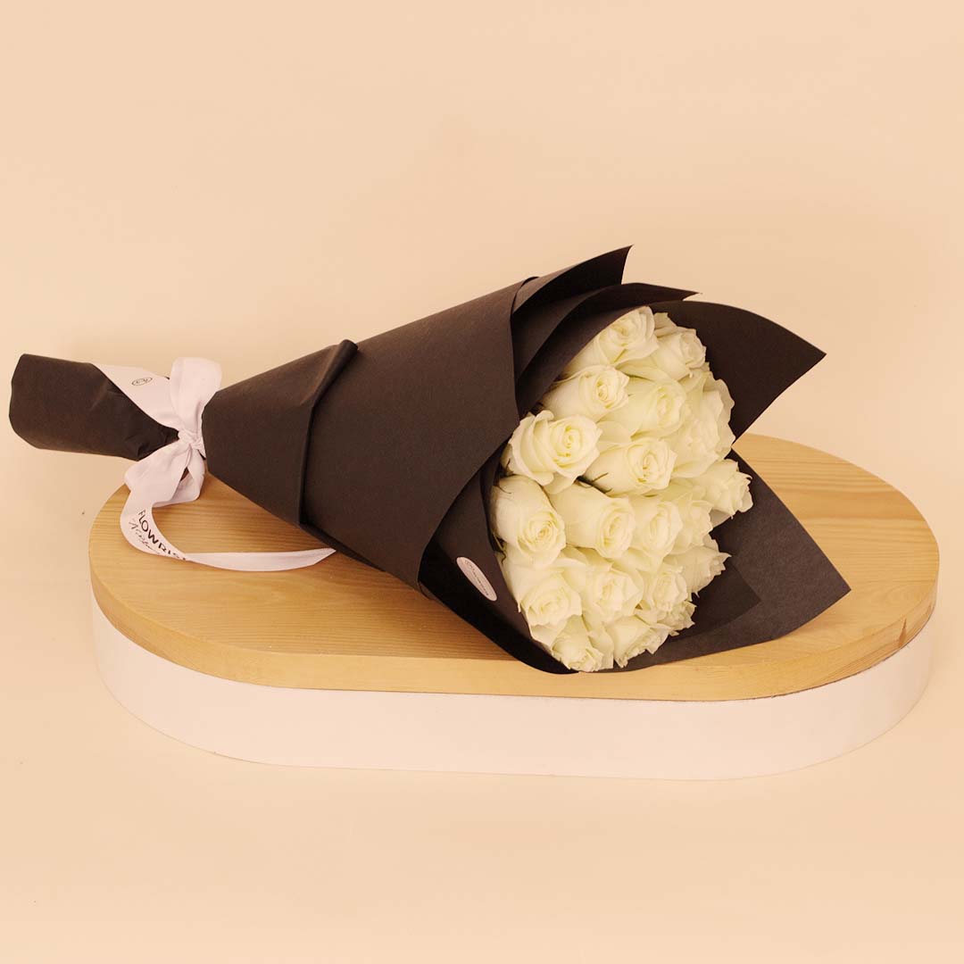 product-image-فلوريستا | باقة ورود بيضاء - ٢٠ غصنًا