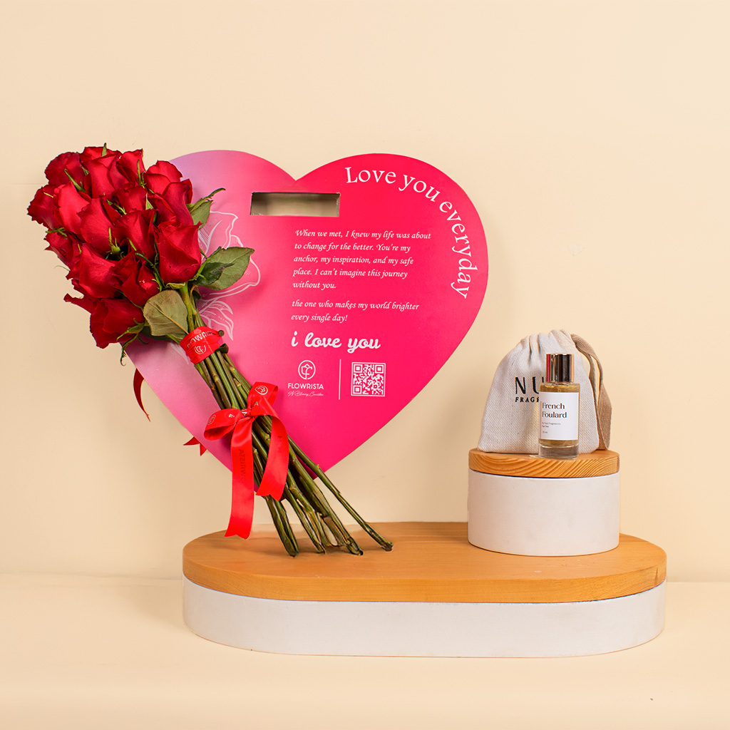 Flowrista Online Flowers Shop Nuit Fragrances French Foulard And Romantic Heart 15 Roses