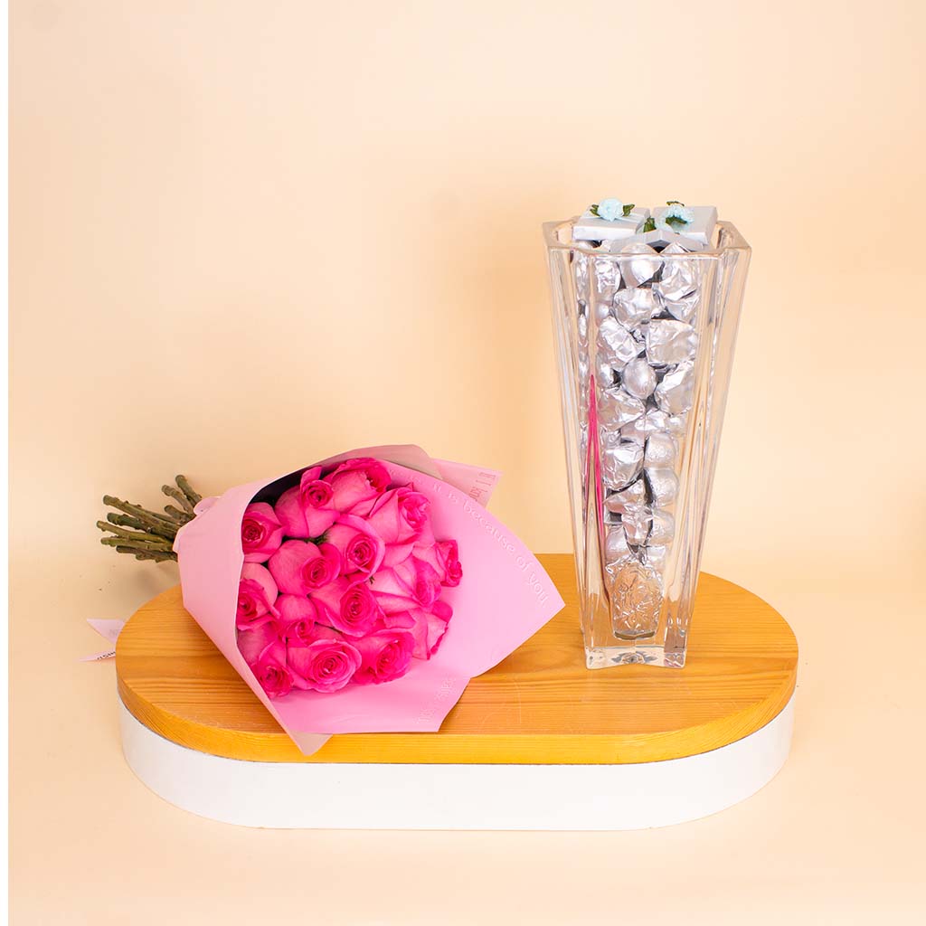 product-image-Passionelle Crystal Chocolate Vase (1kg) & Pink Roses Bouquet
