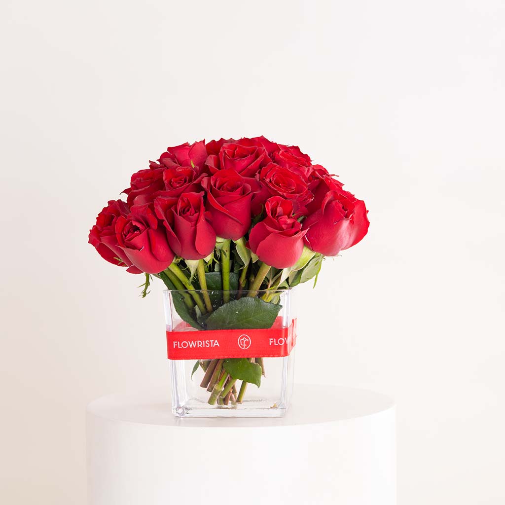 product-image-Red Roses Vase - 30 Stems