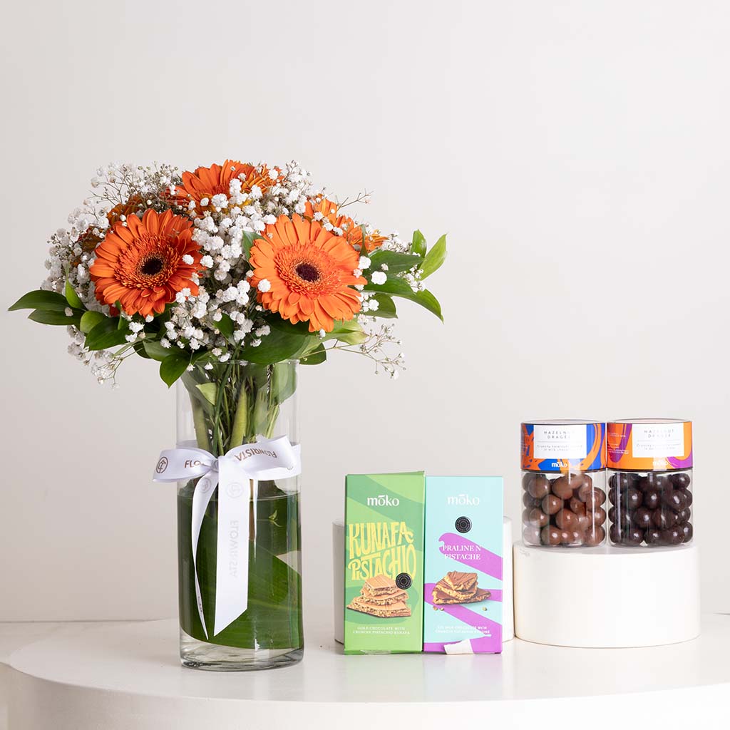 product-image-مجموعة شوكولاتة موكو مع مزهرية زهور جربيرا
