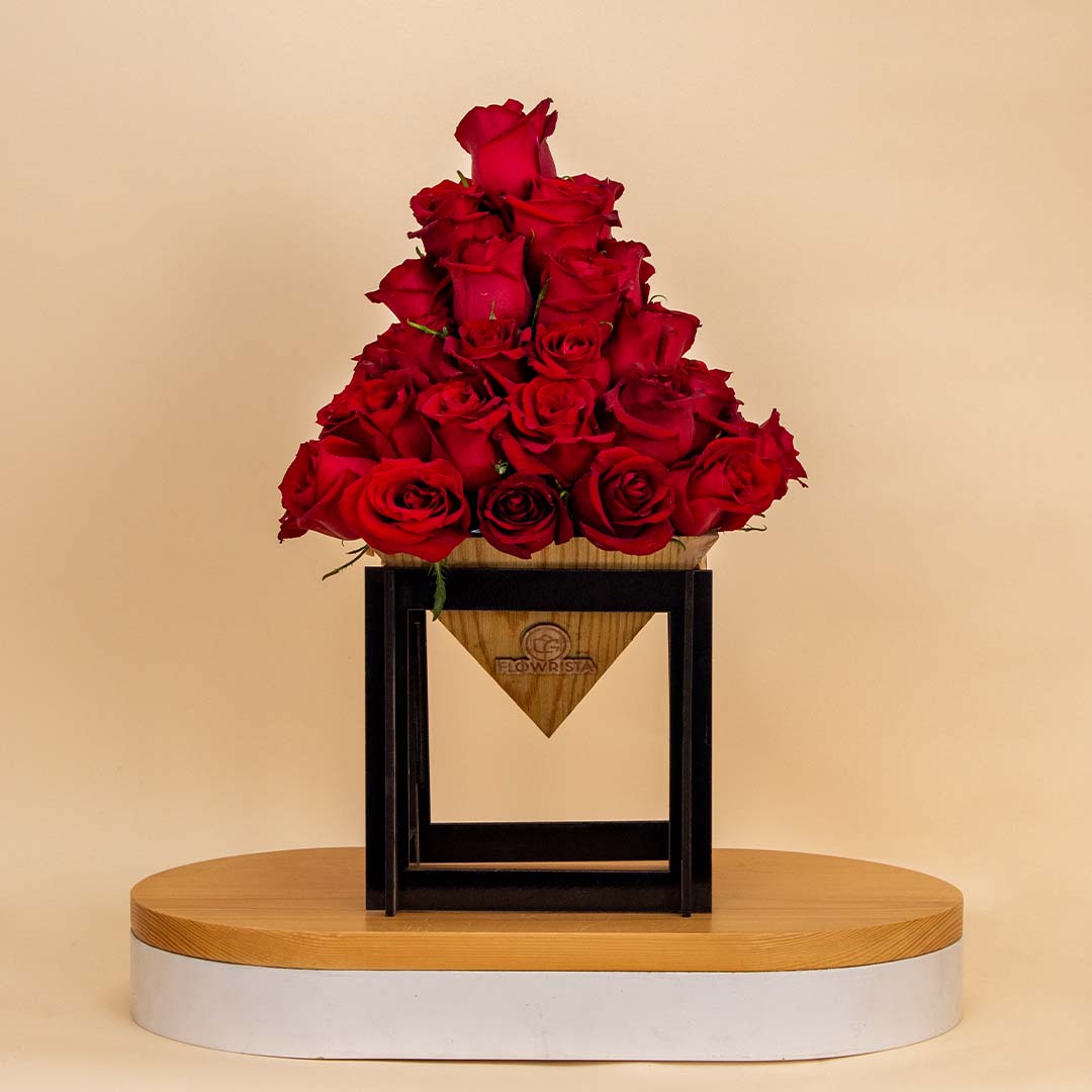 Flowrista Online Flowers Shop Flowrista Louvre Love Box – Luxurious Red Roses