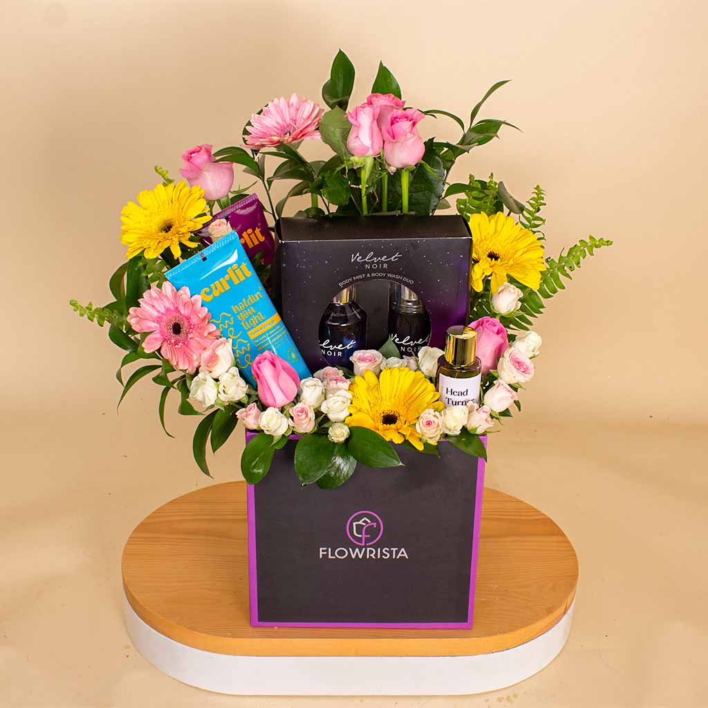 product-image-مجموعة فاخرة للعناية بالجمال والعطور مع زهور نضرة