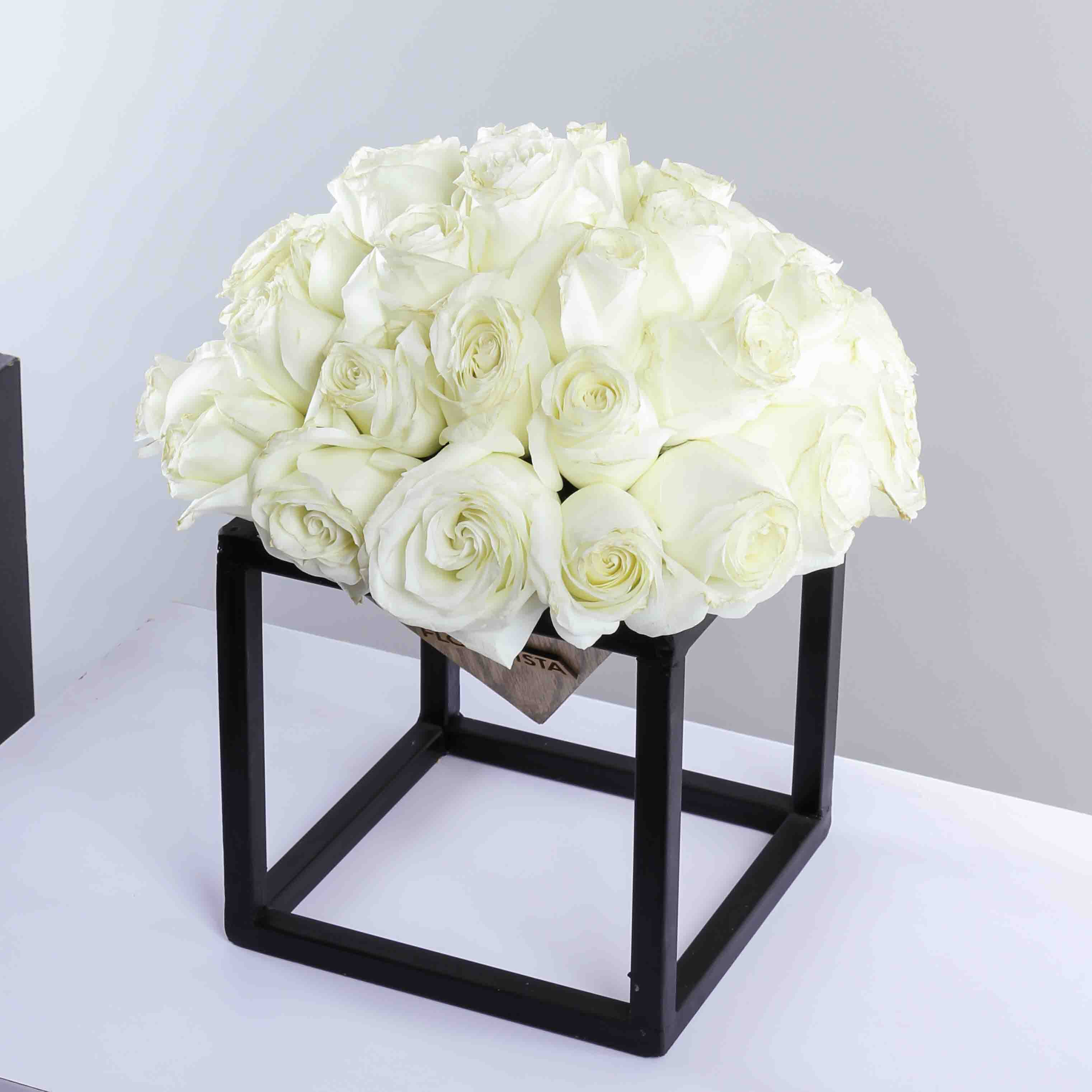 product-image-Pyramid Box