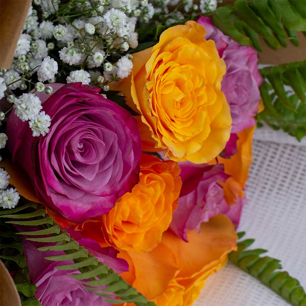 product-image-Levai & Loris Cap Gift Set with Roses - For Unisex