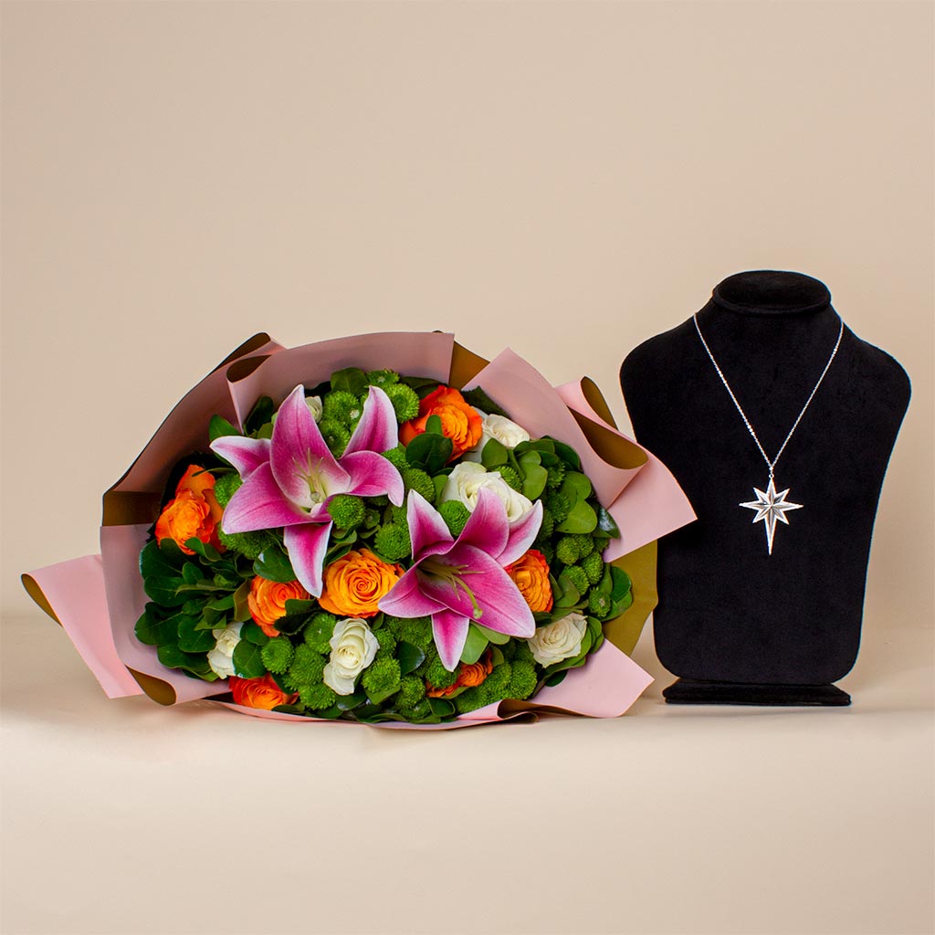 product-image-Felizmoda North Star Silver Necklace | The Season Bouquet