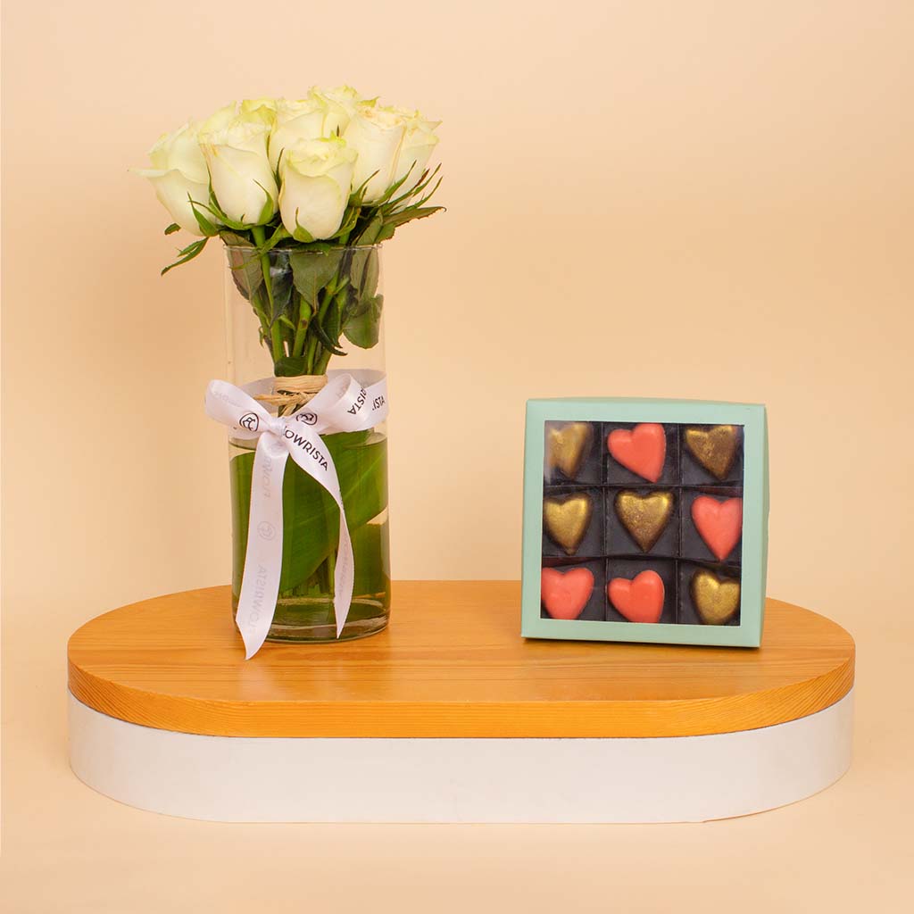 product-image-Chocolate Factory Bonbon Hearts & White Roses Vase