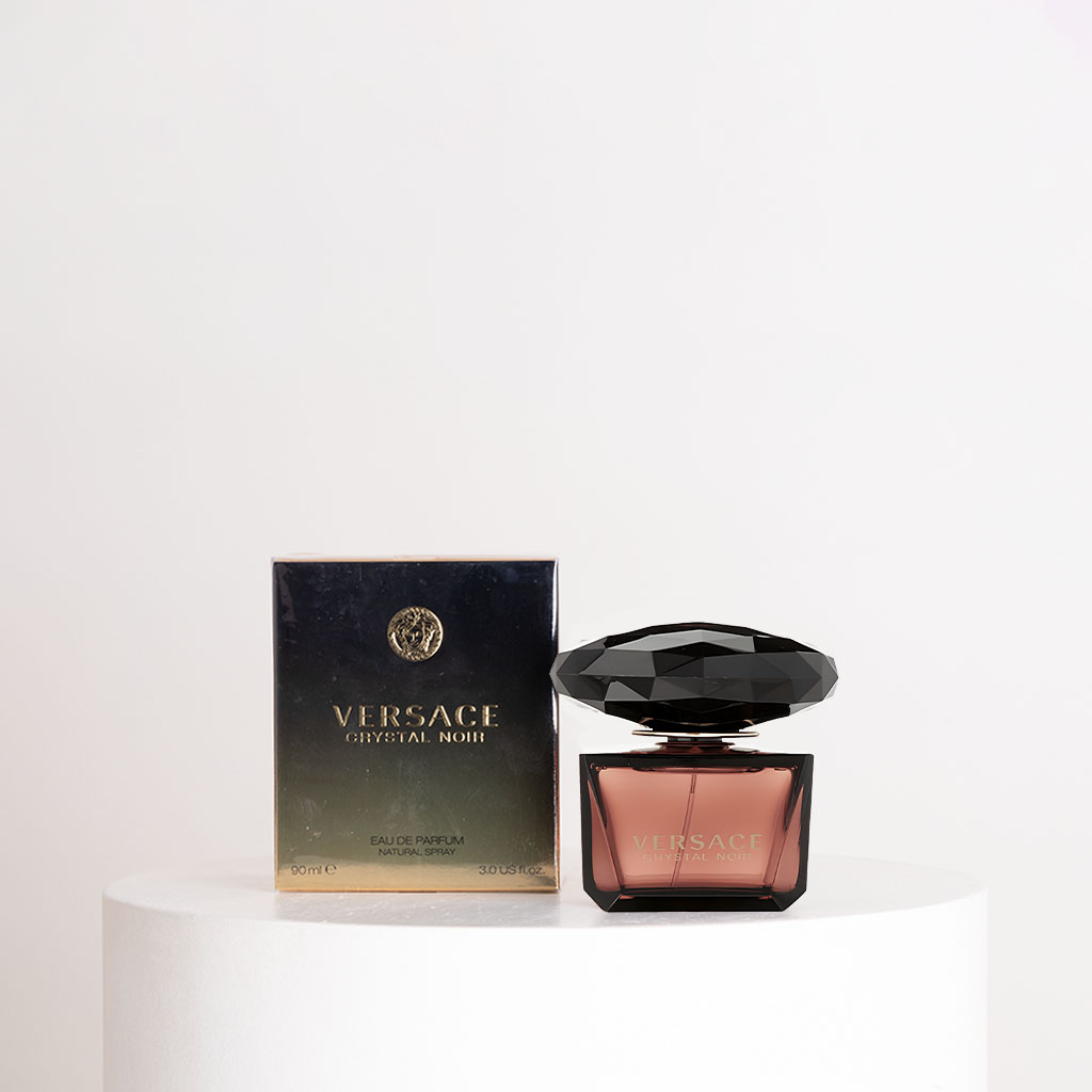 product-image-عطر كريستال نوار من فرزاتشي للنساء 90 مل وباقة من الورود البنفسجية