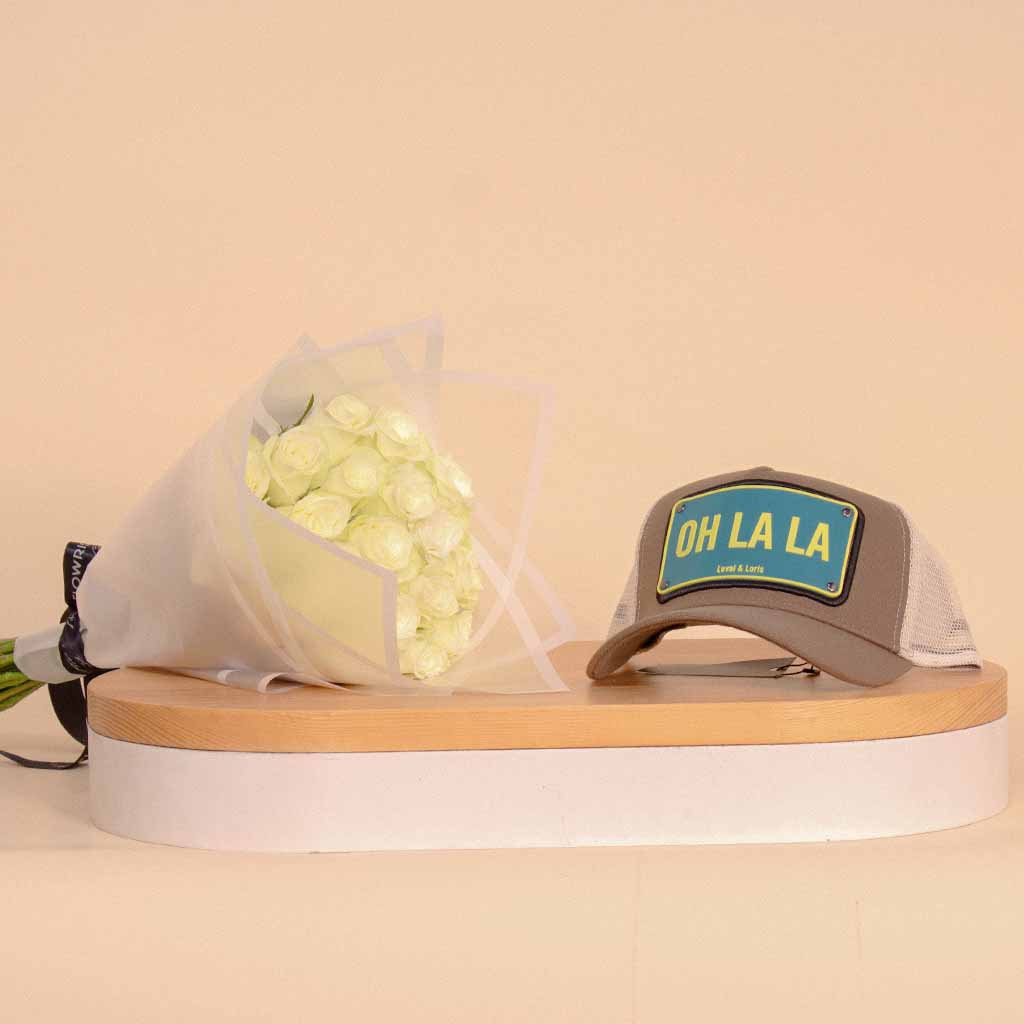product-image-Levai & Loris Oh LaLa unisex cap | White Roses Bouquet 20 Roses
