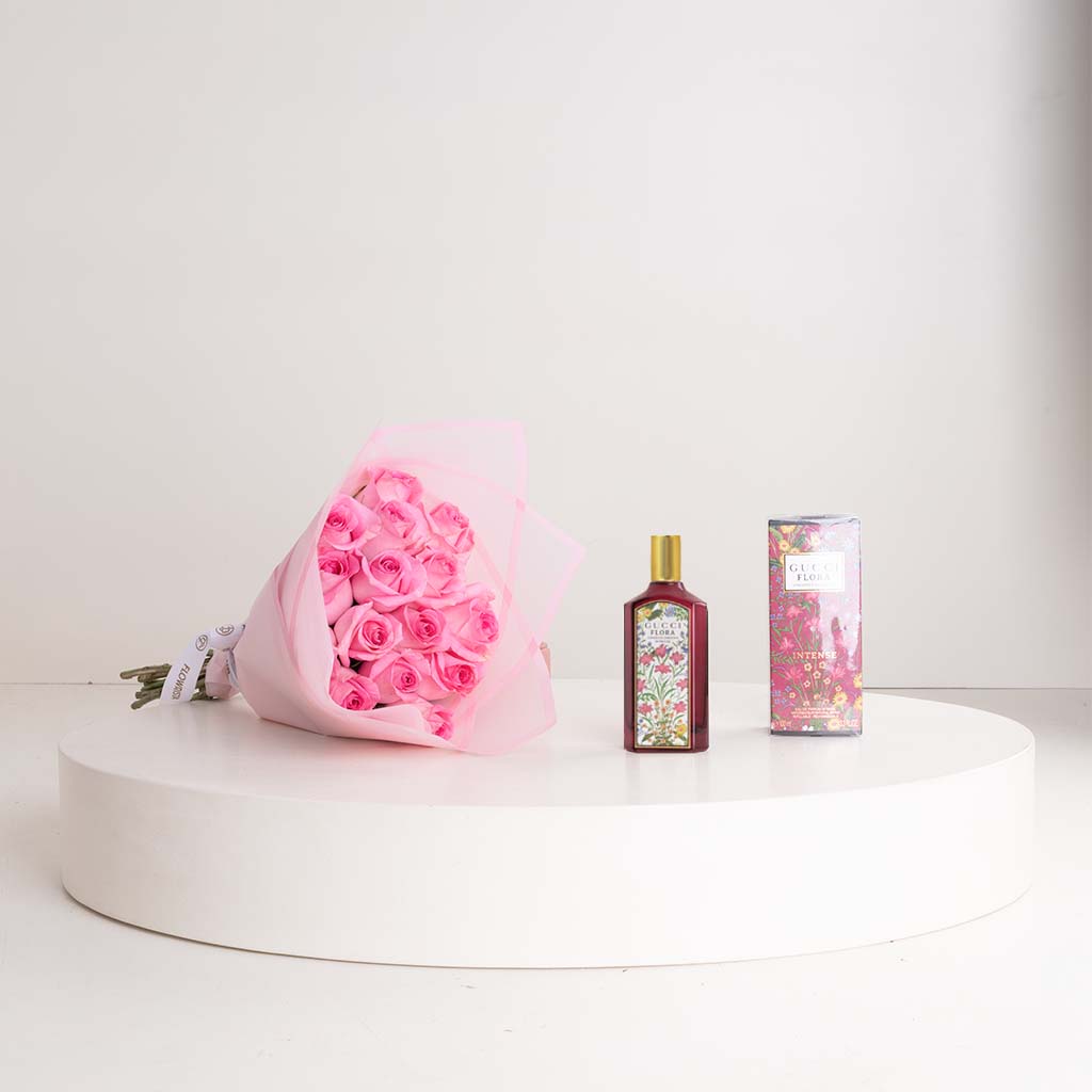 Flowrista Online Flowers Shop عطر غوتشي فلورا جورجيوس غاردينيا المركز 100 مل وباقة زهور ريفايفل من 15 وردة