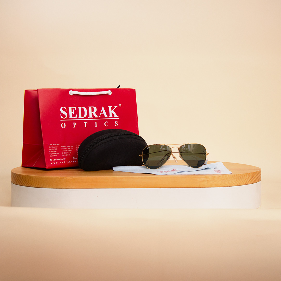 product-image-Ray-Ban Sunglass with Gold Frame & Classic Green Lenses