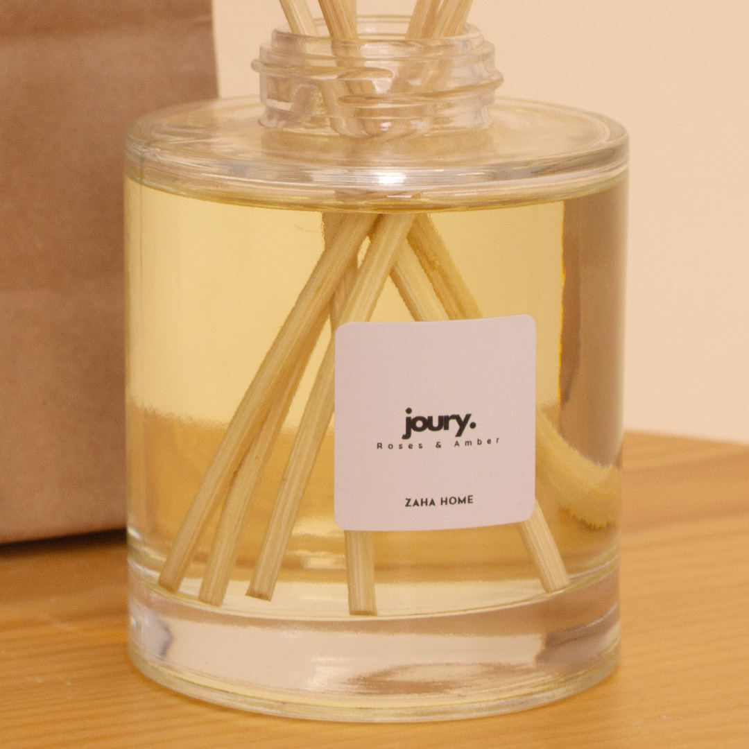 product-image-Zaha Home "Joury" Reed Diffuser & 15 White Roses Vase