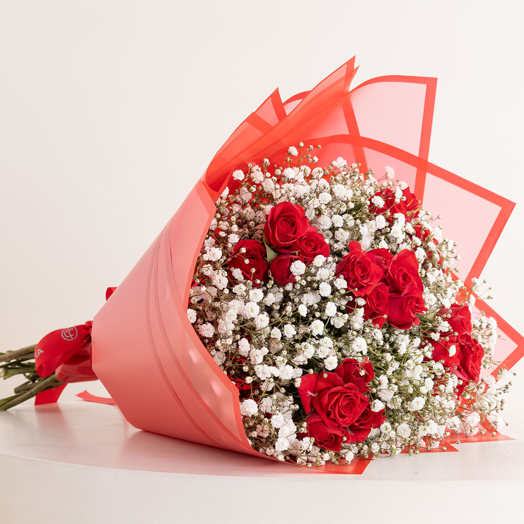 product-image-Ellie Best Lover Ever Mug & Baby Roses Bouquet