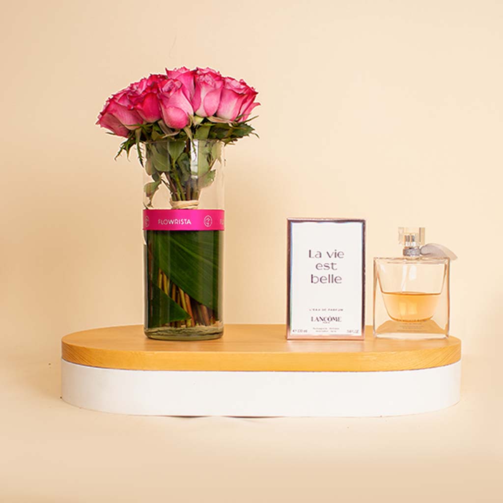Flowrista Online Flowers Shop Lancome La Vie Est Belle For Women Edp 100ml & Vase Of 15 Purble Rose