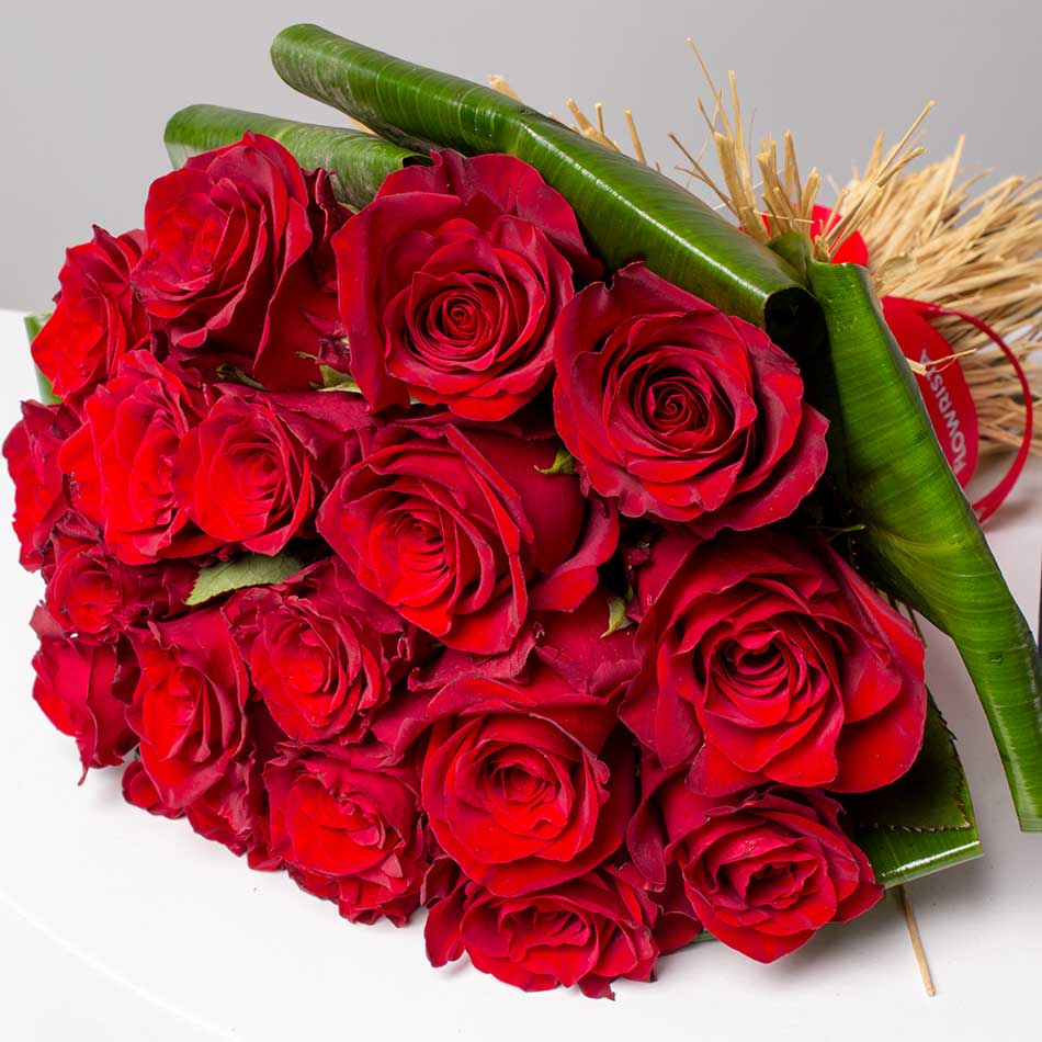 product-image-The Perfect Romantic Gift: Roses & a Ghazal Spa Voucher