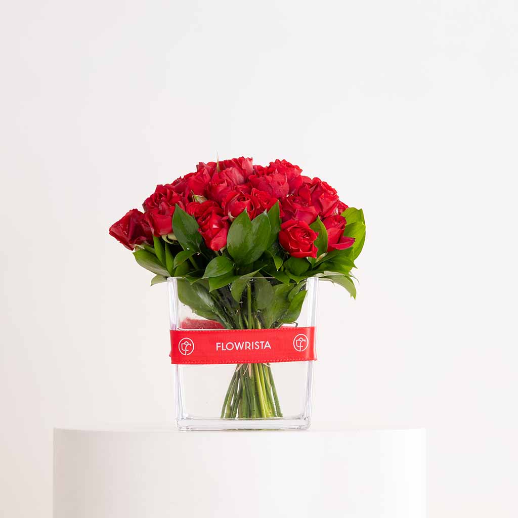 product-image-حقيبة مينيليت الصغيرة داخل الحقيبة ومزهرية ورود صغيرة حمراء