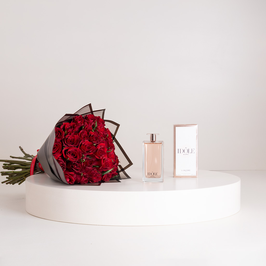 product-image-عطر لانكوم إيدول أو دو تواليت للنساء 100 مل وباقة من ورود حمراء