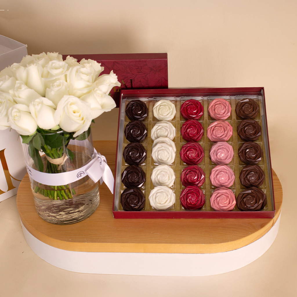 product-image-Shanshal Chocolate Flowers & 20 White Roses Vase