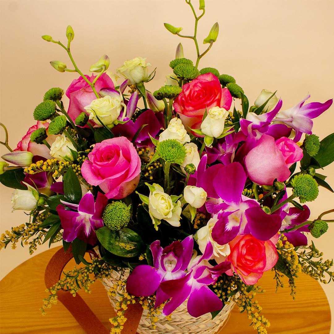 product-image-Khoos Tuta Palm Tote & Mixed Pink Flower
