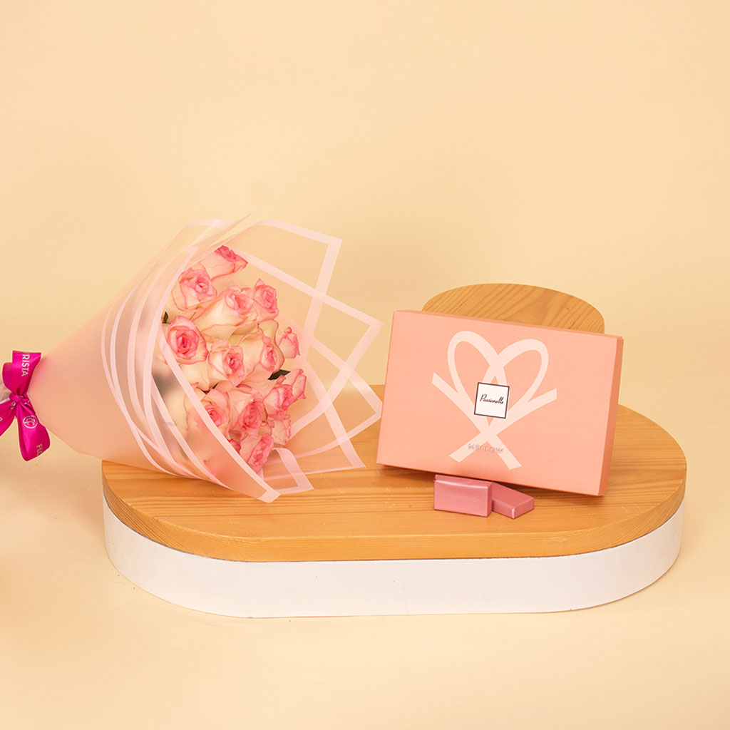 product-image-Passionelle Mini Mellow Chocolate And 15 Pink Roses