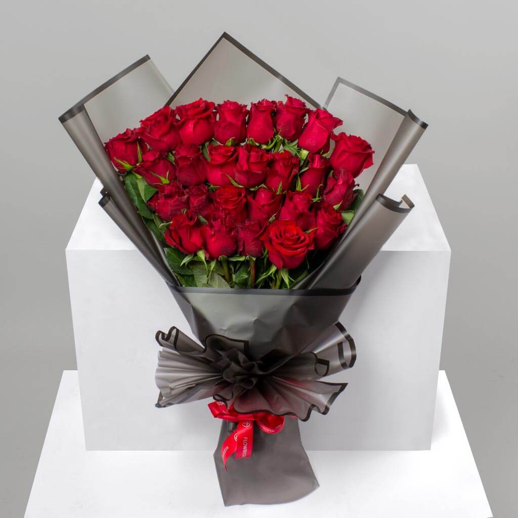 product-image-باقة ورود حمراء أنيقة مع غلاف أنيق